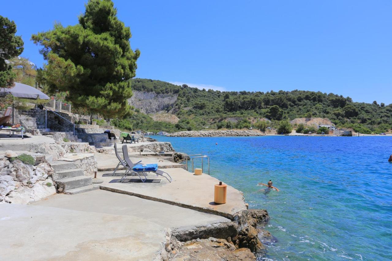 Apartments By The Sea Okrug Donji, Ciovo - 16657 Donji Okrug  エクステリア 写真