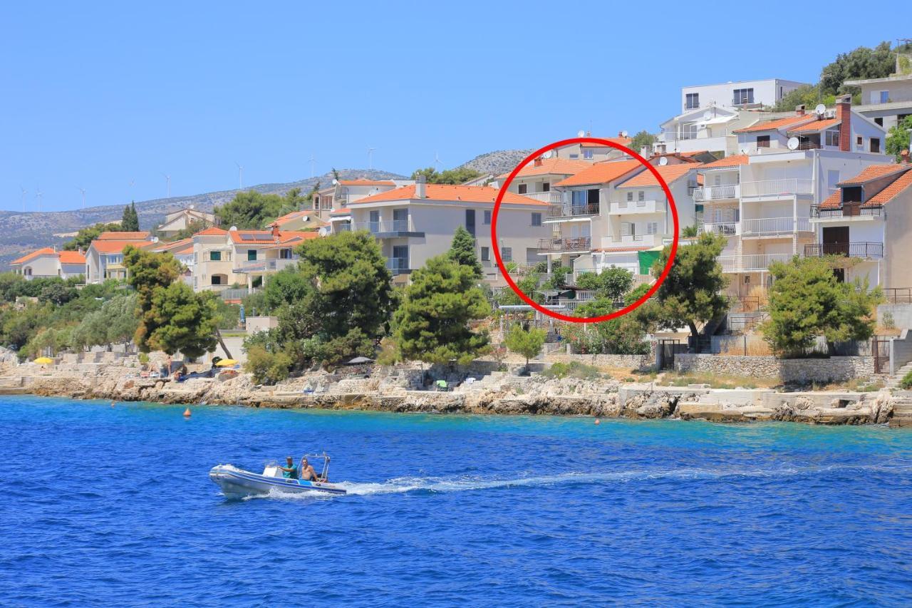Apartments By The Sea Okrug Donji, Ciovo - 16657 Donji Okrug  エクステリア 写真