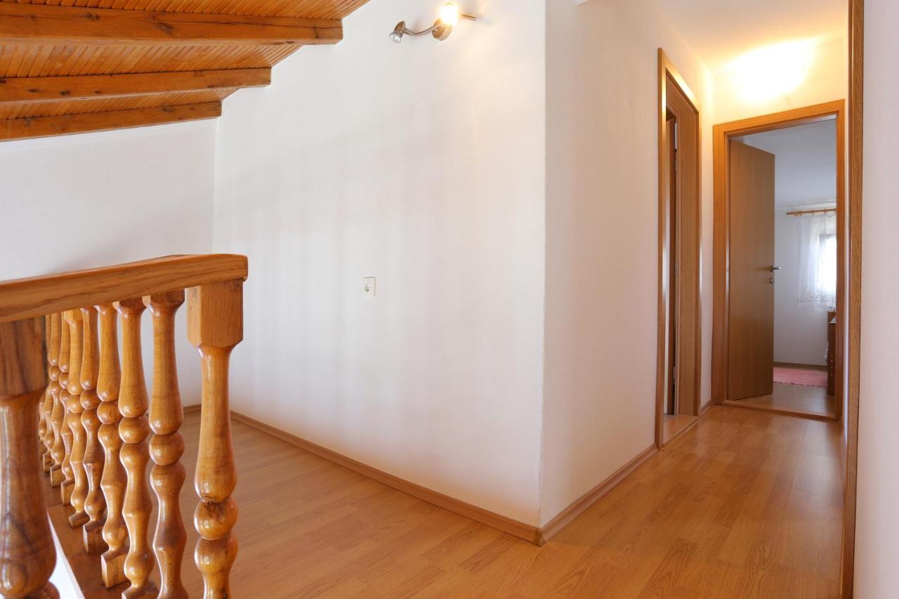 Apartments By The Sea Okrug Donji, Ciovo - 16657 Donji Okrug  エクステリア 写真