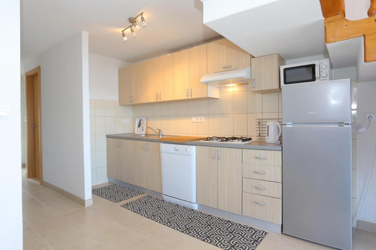 Apartments By The Sea Okrug Donji, Ciovo - 16657 Donji Okrug  エクステリア 写真