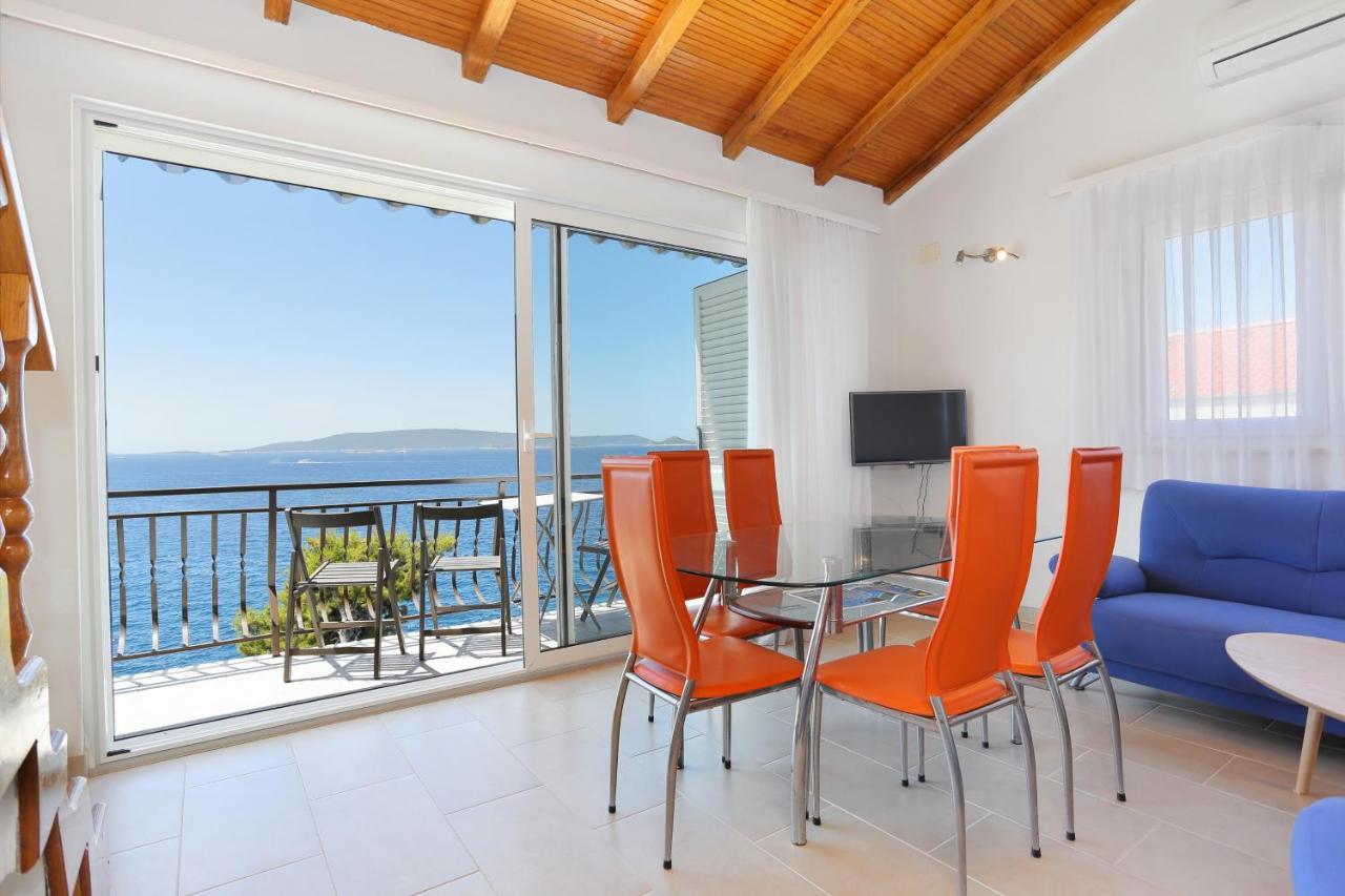 Apartments By The Sea Okrug Donji, Ciovo - 16657 Donji Okrug  エクステリア 写真