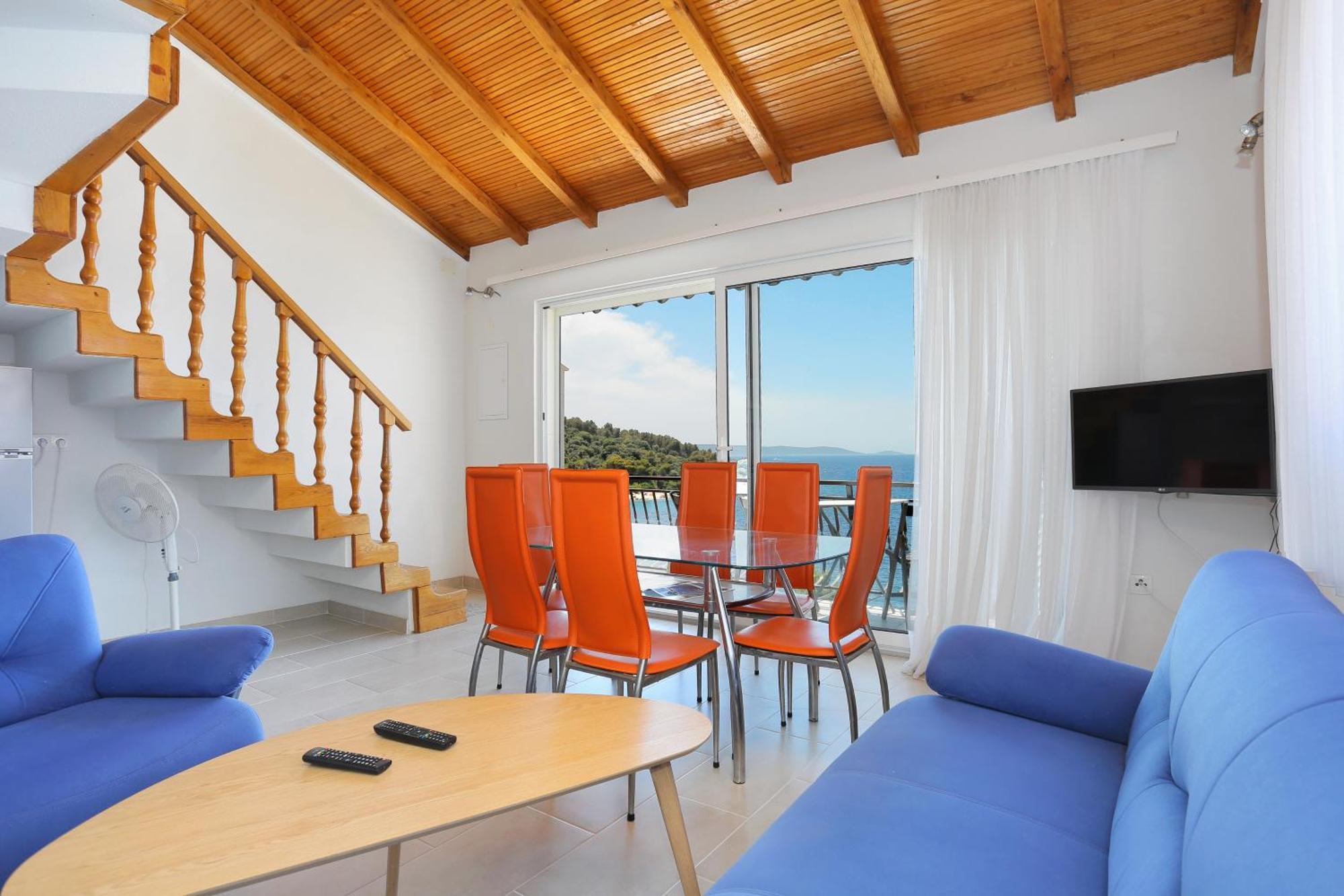 Apartments By The Sea Okrug Donji, Ciovo - 16657 Donji Okrug  部屋 写真