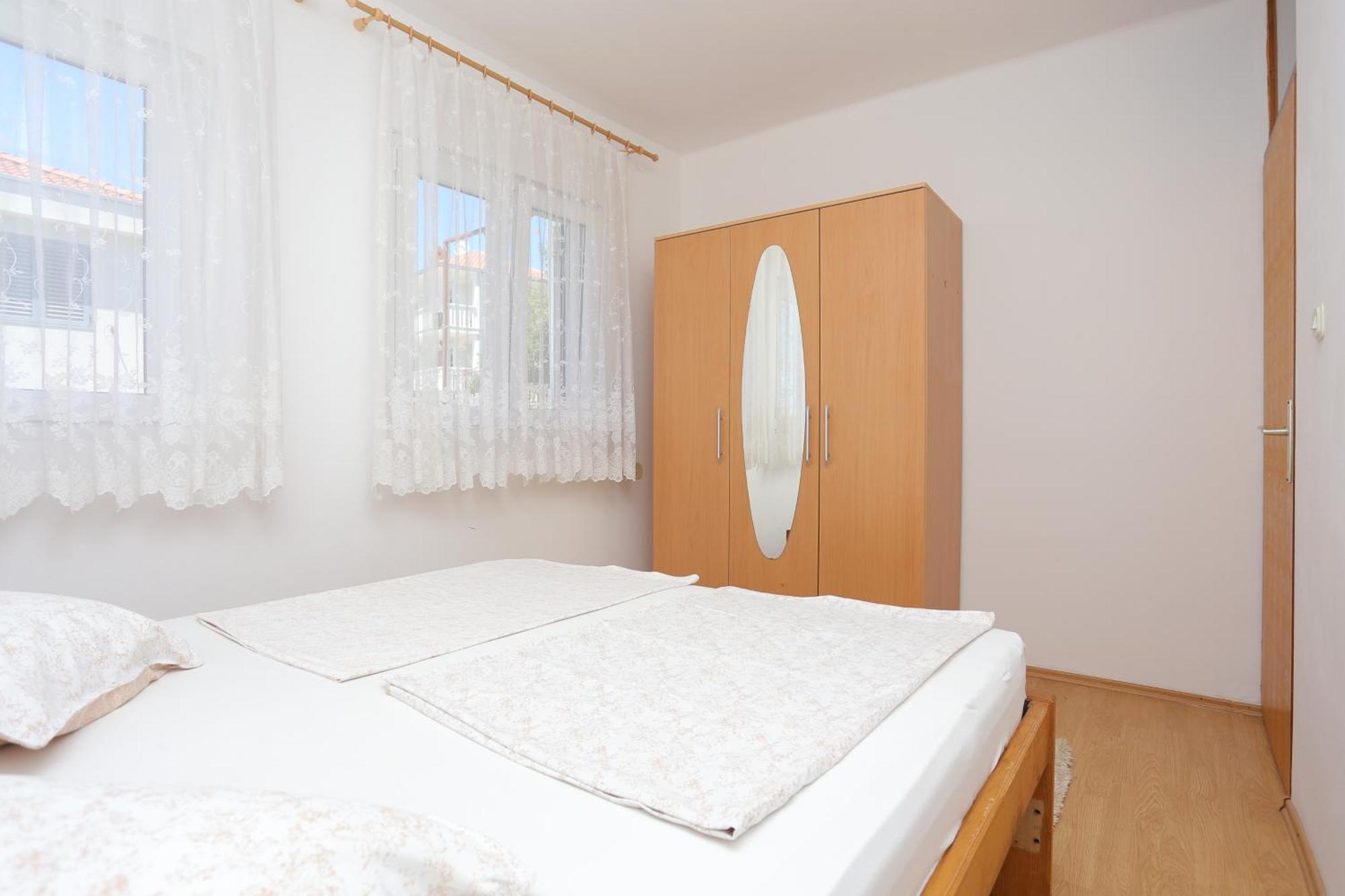 Apartments By The Sea Okrug Donji, Ciovo - 16657 Donji Okrug  部屋 写真